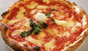 E dopo Margerita e Napoli, nasce la pizza Vercelli