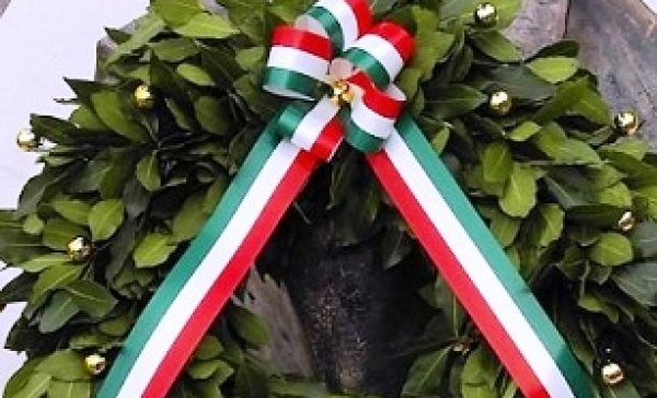 Pazzesco! Rubate le corone di alloro al monumento dei caduti