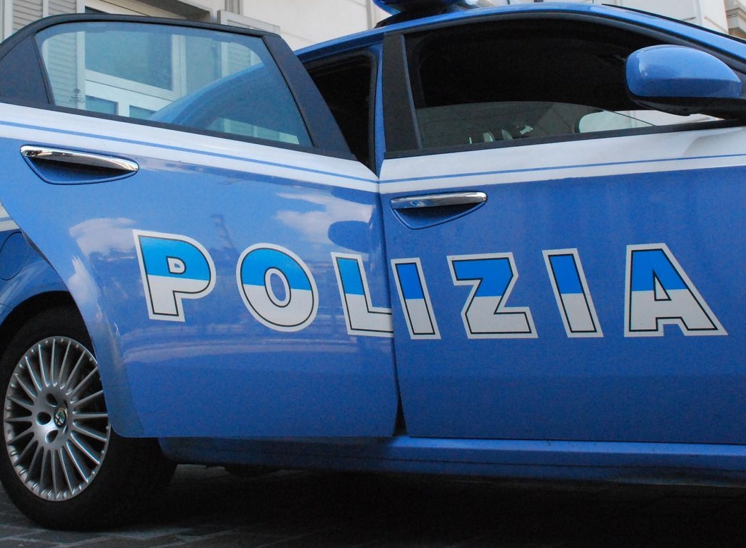 Tentano colpo in un Carrefour ma fanno la figura dei fessi