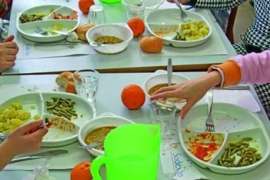 Bimbi intossicati dalle verdure della mensa
