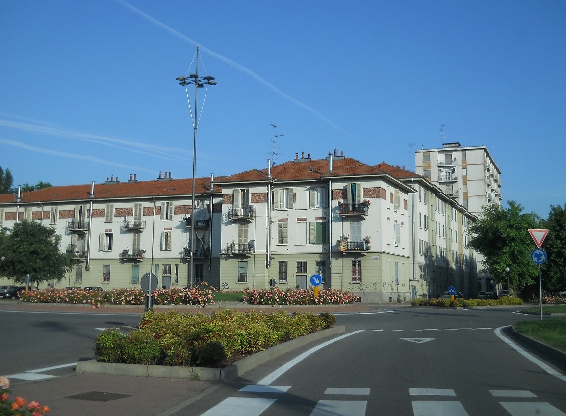 Case occupate: Vercelli Amica interroga