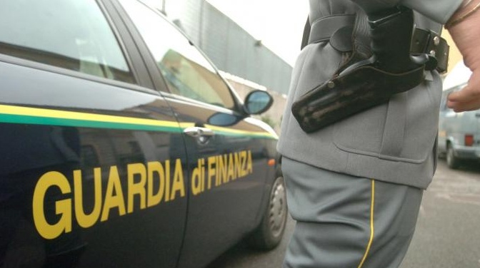 Corruzione, arrestati finanzieri. Ricevevano denaro da imprese controllate