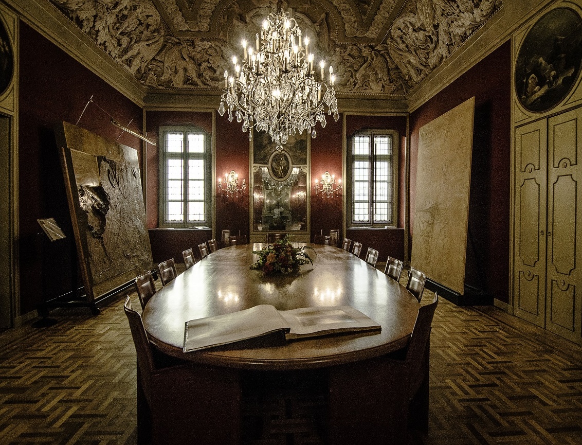 Immagini sdoppiate a Palazzo Pasta