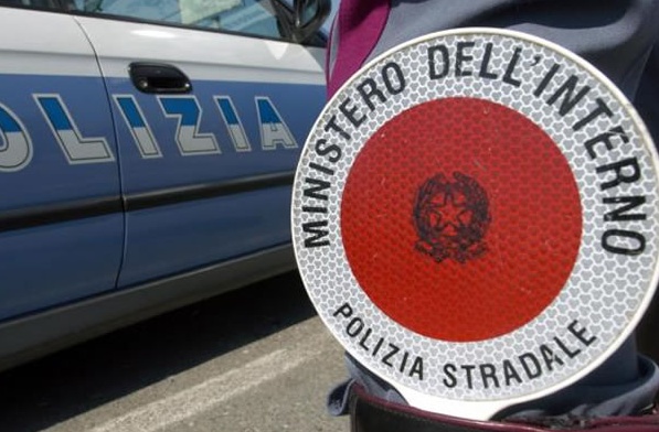 Neopatentato guida sotto l’effetto di droghe e causa un grave incidente