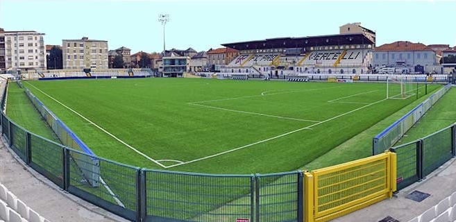 Pro Vercelli, la società smentisce la firma di Longo