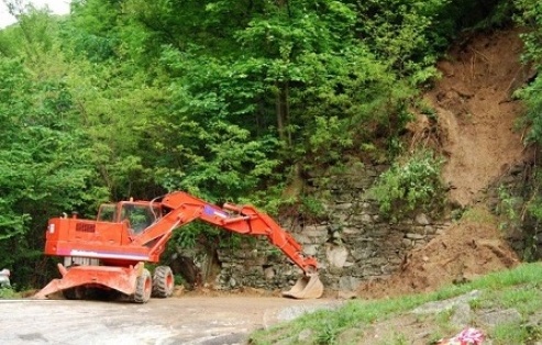Ruspe in azione in Valsesia dopo le frane