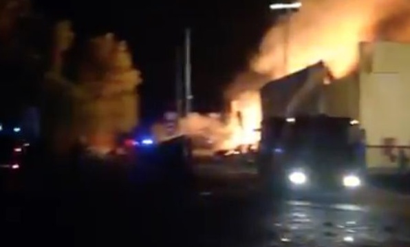 Aggrediti i titolari della fabbrica bruciata