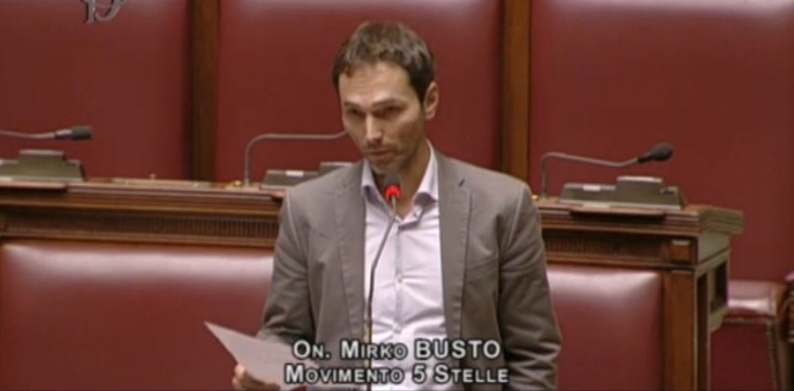 Busto: “A Crescentino aria irrespirabile, intervengano le forze dell’ordine”