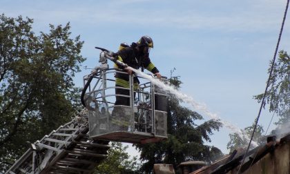 I video dell'incendio alla cascina San Giuseppe