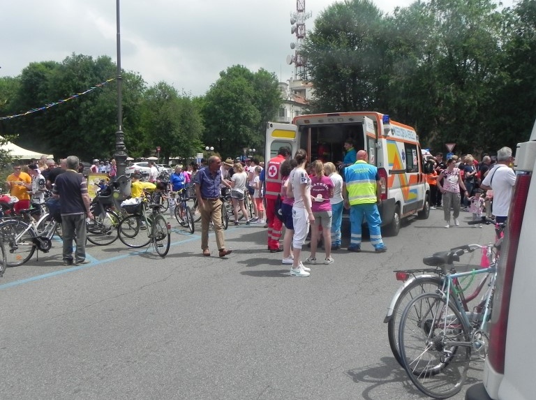 Lieve malore alla Vercelli che Pedala