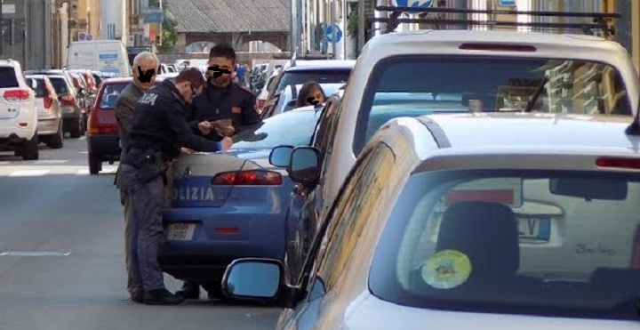 Per un  parcheggio deve intervenire la Polizia