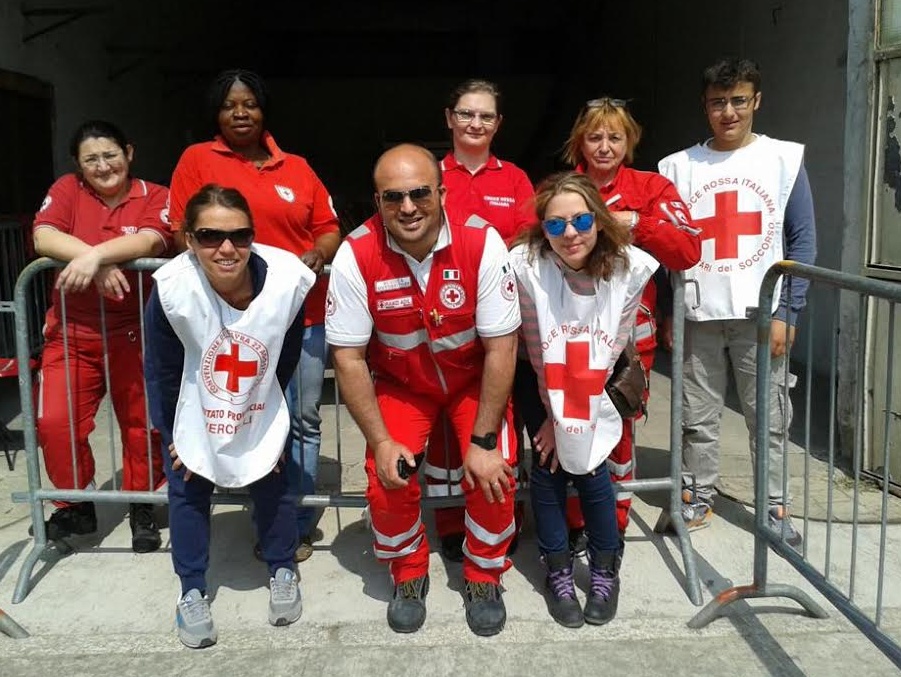 Sabato 25 i pacchi alimentari Cri