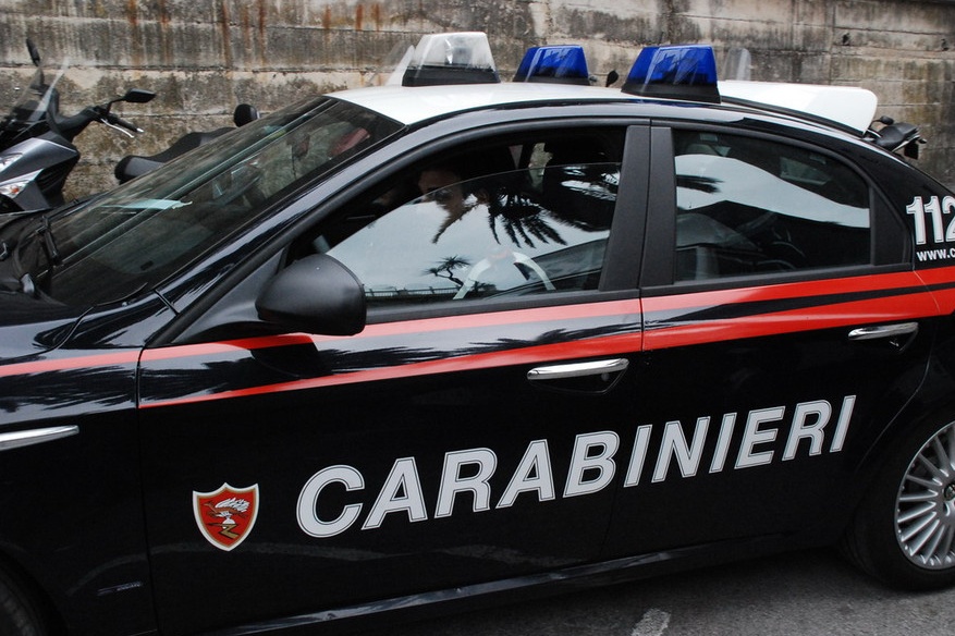 Rapinano tabaccaio per 100 euro