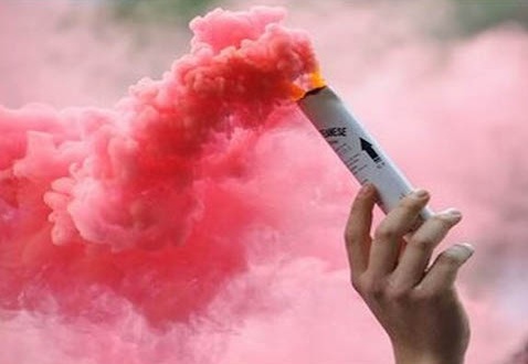 CALCIO: tifoso del Novara si ferisce con bomba carta