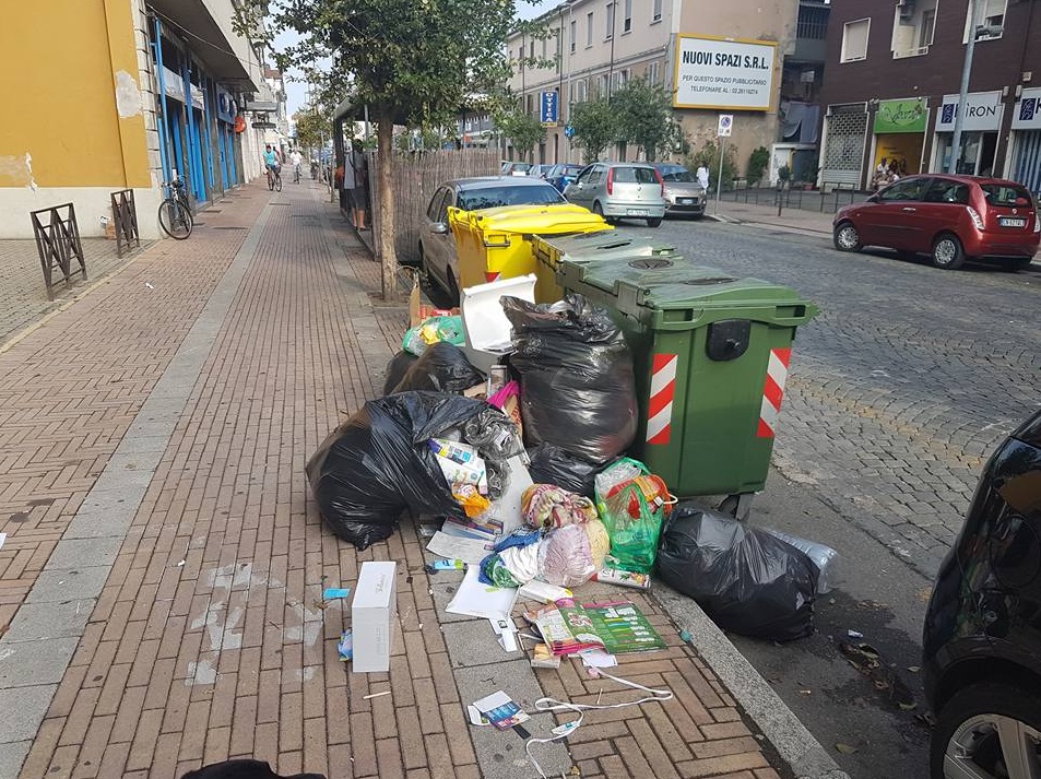 VERCELLI: corso Prestinari ormai è diventato una discarica a cielo aperto!