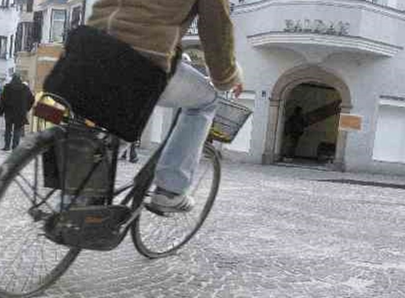 UBRIACO IN BICI: patente sospesa e 2.000 euro di multa