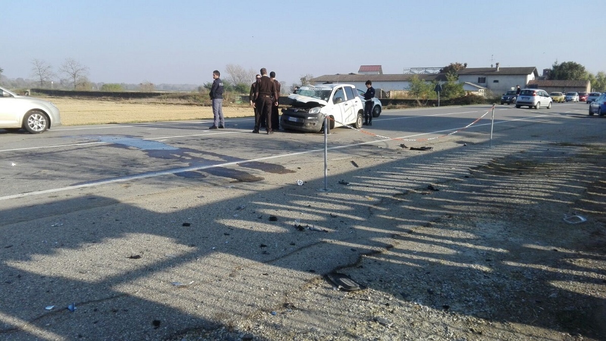 INCIDENTE FRONTALE: due feriti a Caresanablot