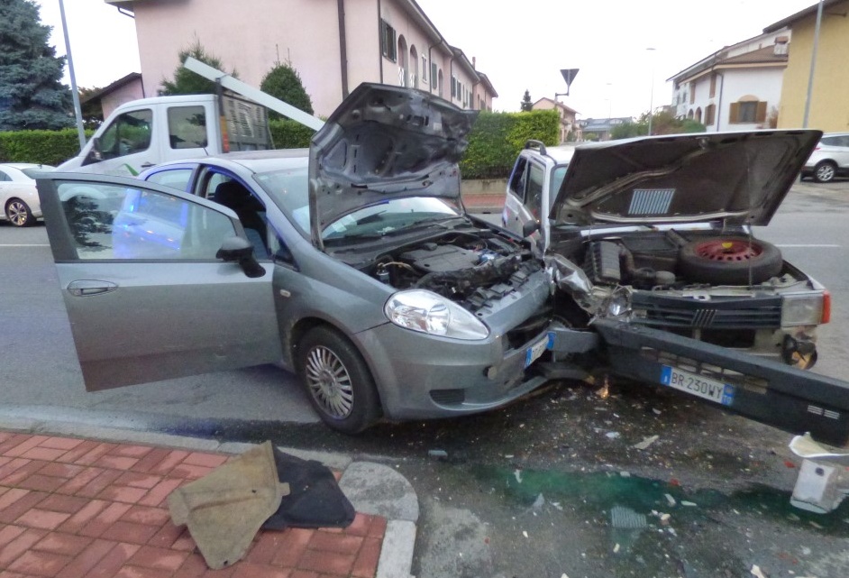 SCONTRO PAZZESCO: In via Walter Manzone