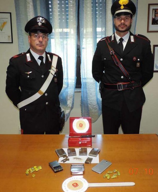 TRONZANO: scoperti due spacciatori 17enni
