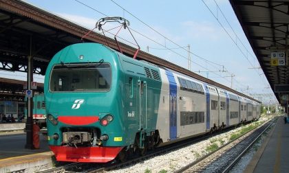 Linea Torino - Milano, circolazione ferroviaria rallentata tra Santhia e Vercelli per un inconveniente tecnico provocato da un incendio