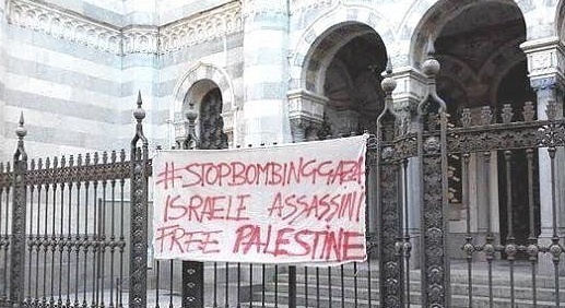A processo per lo striscione antisemita del 2014