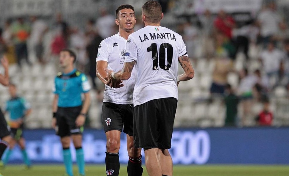 CALCIO: doppio La Mantia e la Pro “asfalta” la capolista!