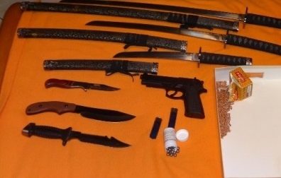 CRONACA: nel covo della banda, la pistola usata per una rapina a Vercelli