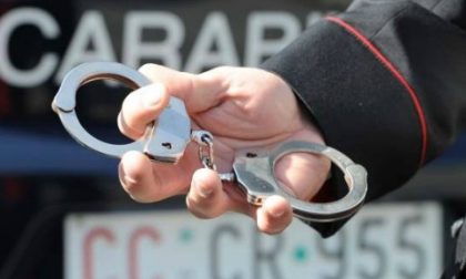 CRONACA: ruba orologio in gioielleria, arrestato