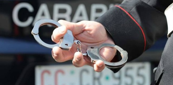 CROVA: truffatore agli arresti