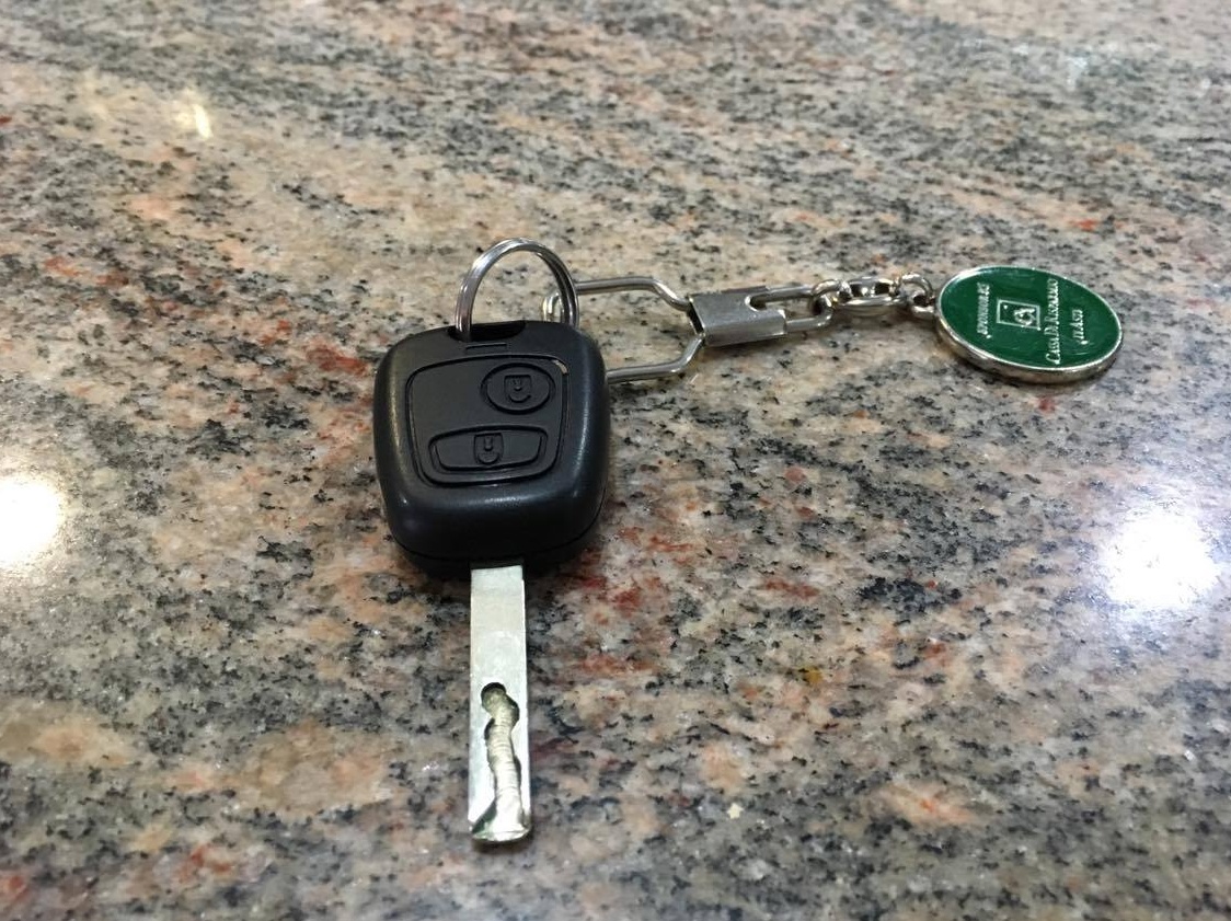 VERCELLI: chi ha perso le chiavi dell’auto?
