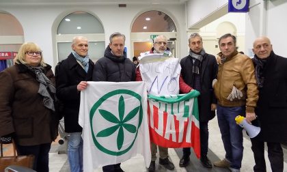 VERCELLI: manifestazione di protesta contro la soppressione del Frecciabianca