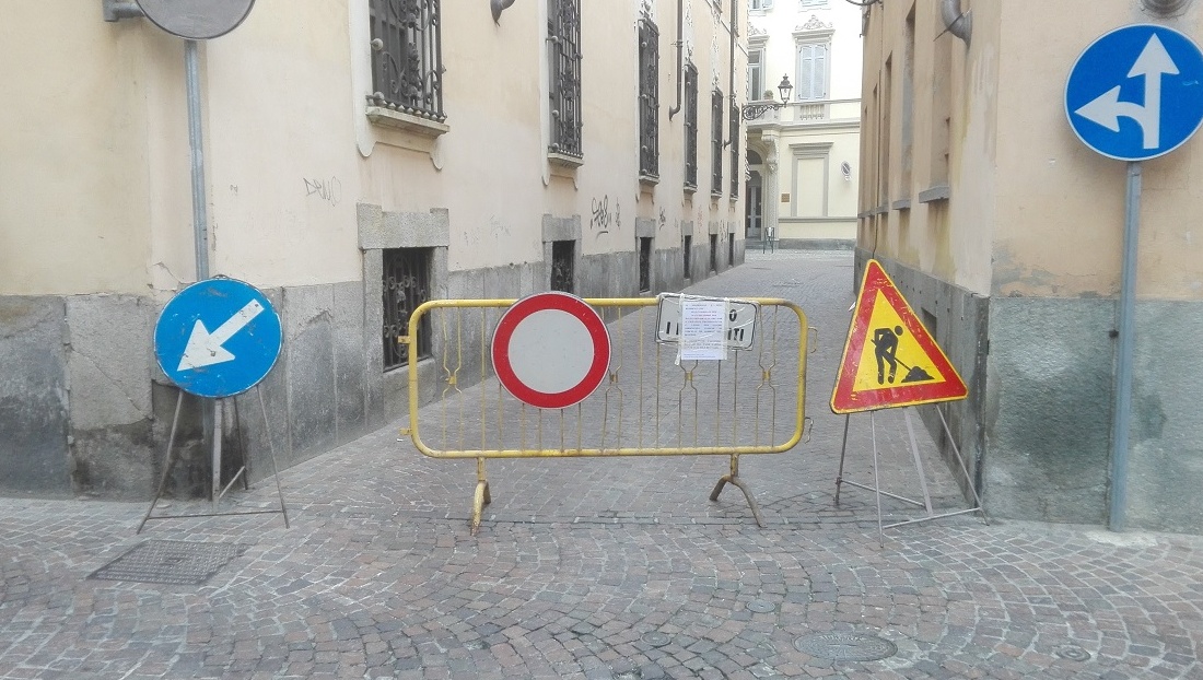 VIA CAMILLO LEONE CHIUSA: ma il perché non si sa…