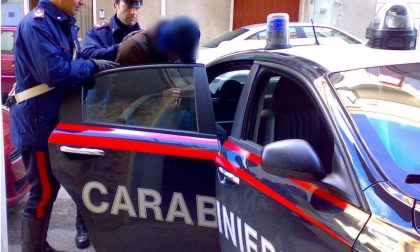 CRONACA: Giovani nigeriani prendono a pugni carabiniere: arrestati