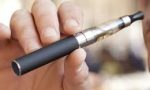 MONDO: La sigaretta elettronica gli scoppia in bocca