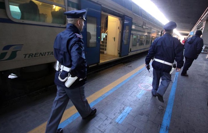 Superlavoro della Polizia nelle stazioni e sui treni
