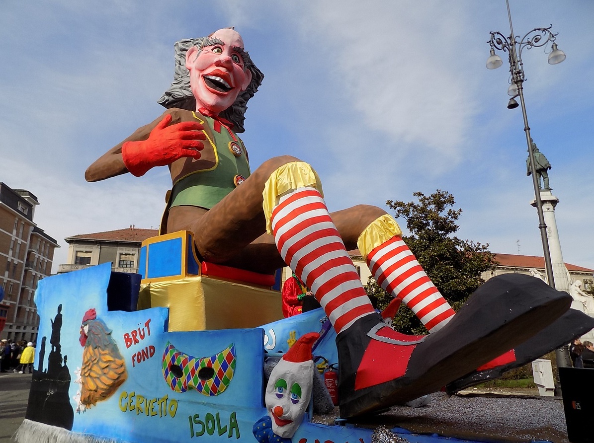 CARNEVALE: la fotogallery della sfilata