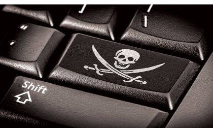 CRONACA: Vendeva film piratati su Facebook, ora rischia grosso