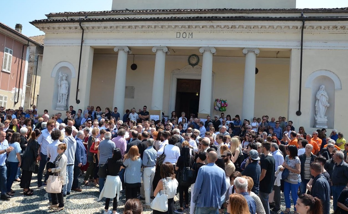 ASIGLIANO: Il paese si è fermato per l’addio ad Elettra