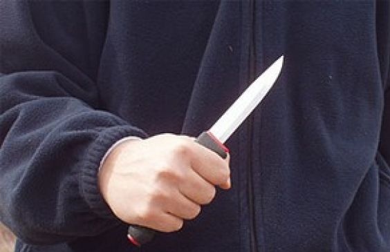 CRONACA: Accoltella la moglie nello scantinato
