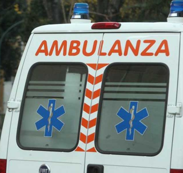 ITALIA: Prova a guidare e investe la madre