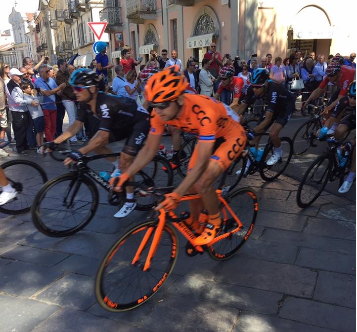 Le foto più belle del Giro a Vercelli