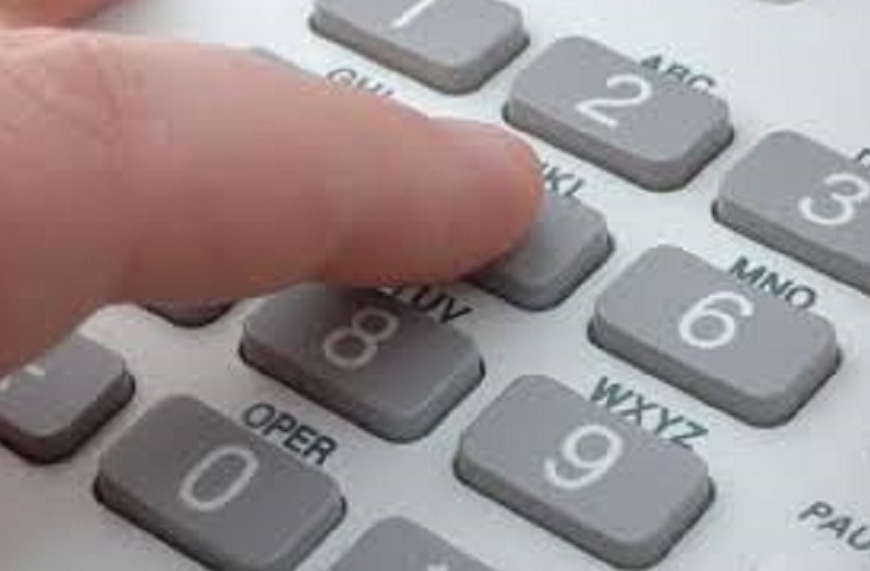 SCHERZO MOLESTO: Non rispondete allo  039.9685707