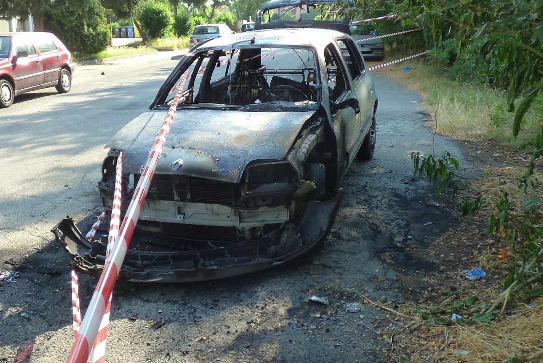 AUTO BRUCIATA AI CAPPUCCINI