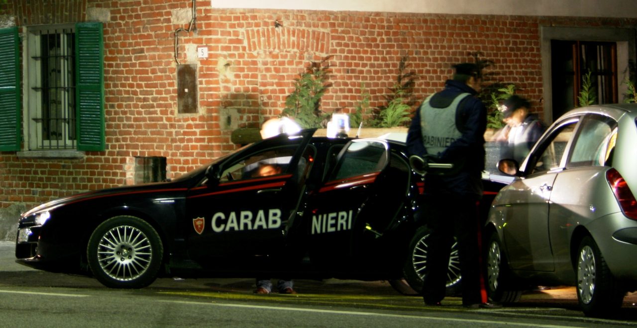 Insulta i Carabinieri sulla scena di un incidente