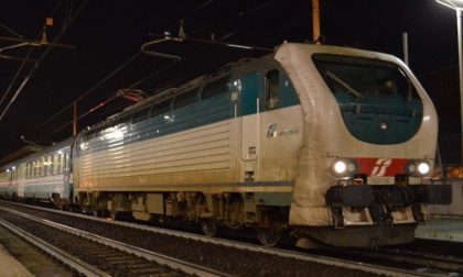 Investito dal treno: ferrovia Milano-Torino paralizzata