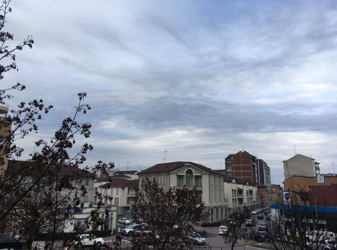 METEO: domani rischio pioggia. Nel weekend temperature estive