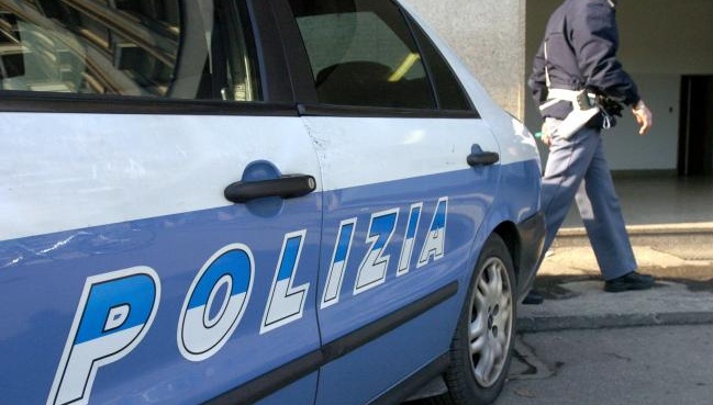 E’ in quarantena ma serve al bar: chiuso un locale