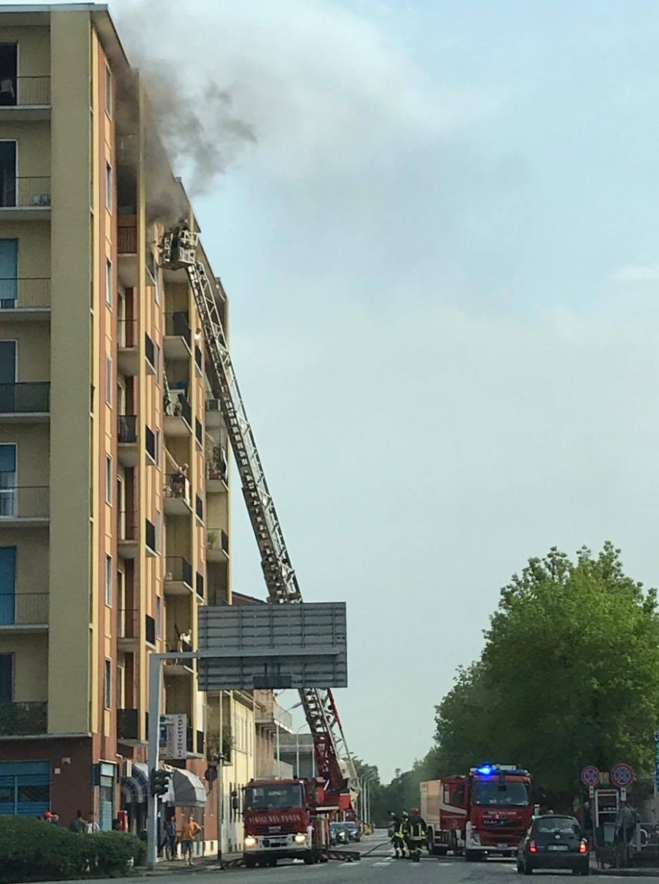 VERCELLI: la fotogallery dell’incendio di piazza Sardegna