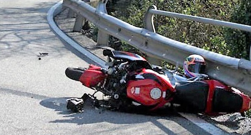 CRONACA: Motociclista vercellese speronato da auto pirata