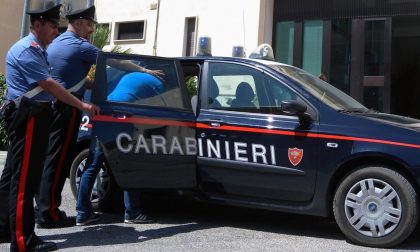 CRONACA: ubriaco fradicio, picchia i carabinieri